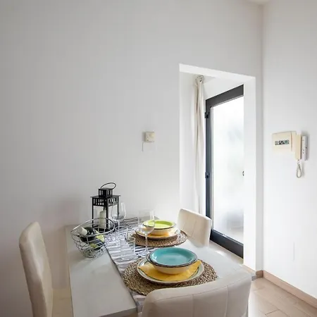 Bilocale Con Giardino A 200mt Dal Mare - Homeunity شقة *