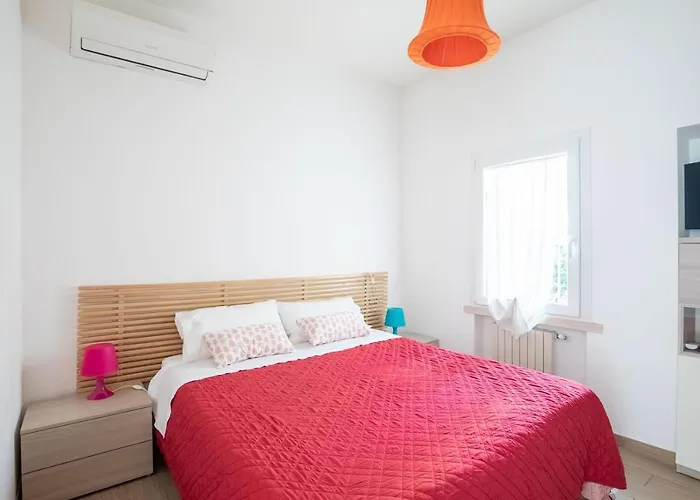 Apartamento Bilocale Con Giardino A 200mt Dal Mare - Homeunity *